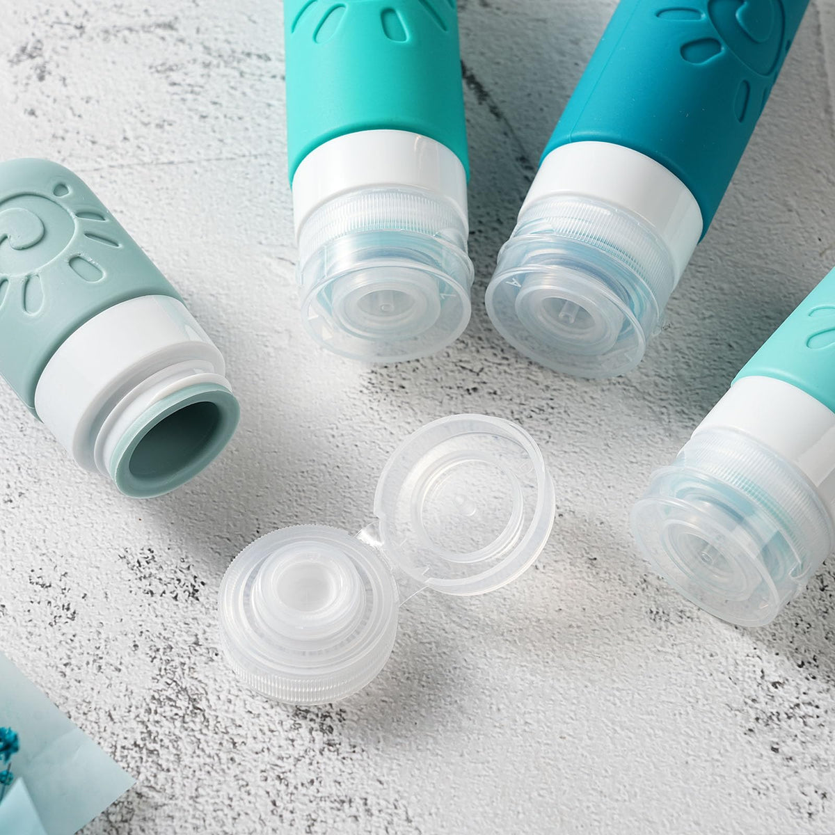 Zafit leak-proof cap prevents spills inside luggage
