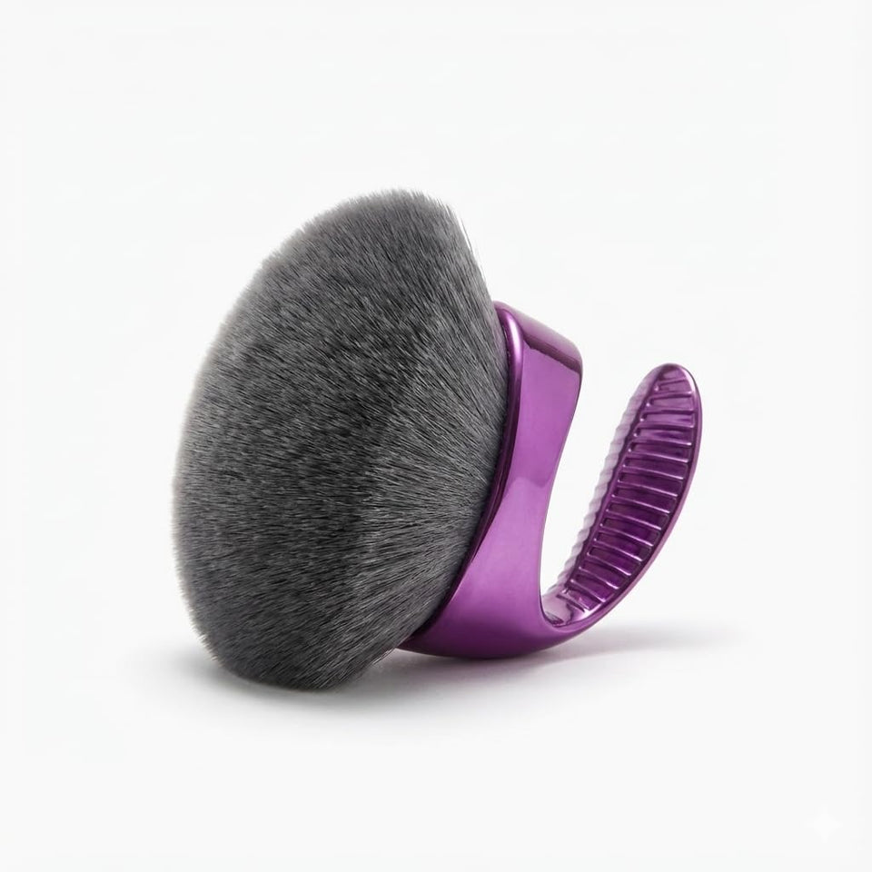 ZAQ Body Kabuki brush flat-top head delivering even coverage for self-tanner and body makeup.