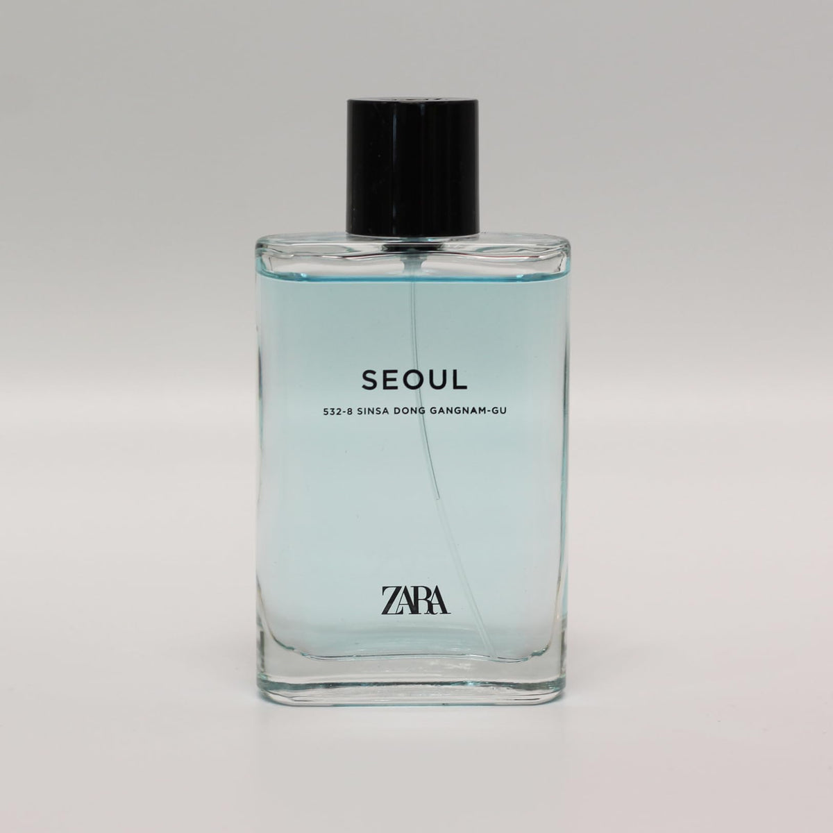 ZARA Man Seoul bottle close-up highlighting modern design and confidence.