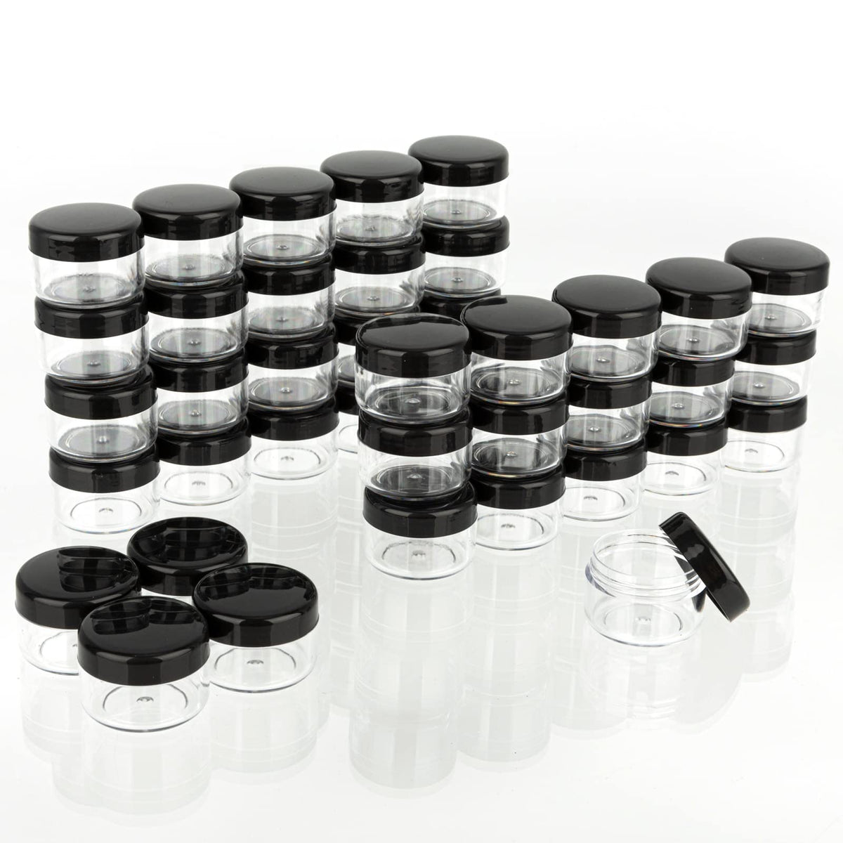 ZEJIA 5g sample container with lid shows a secure, leak-free seal for travel