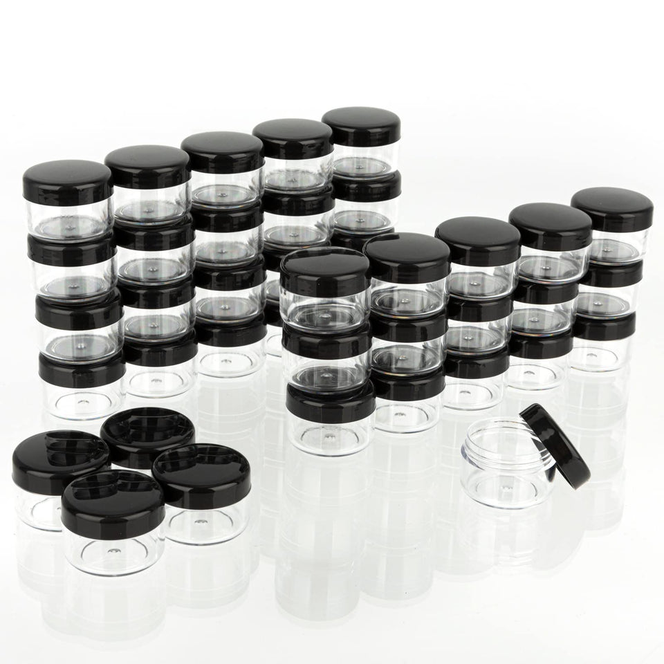 ZEJIA 5g sample container with lid shows a secure, leak-free seal for travel