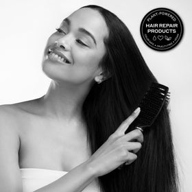 Zenagen ZEN Brush boar bristles detail supports smoother hair with reduced breakage risk.