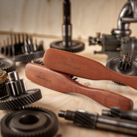 ZilberHaar beard care in action demonstrates efficient brushing through thick facial hair.