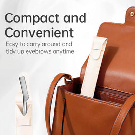 ZiLORA travel leather case keeps blades organized and protected.