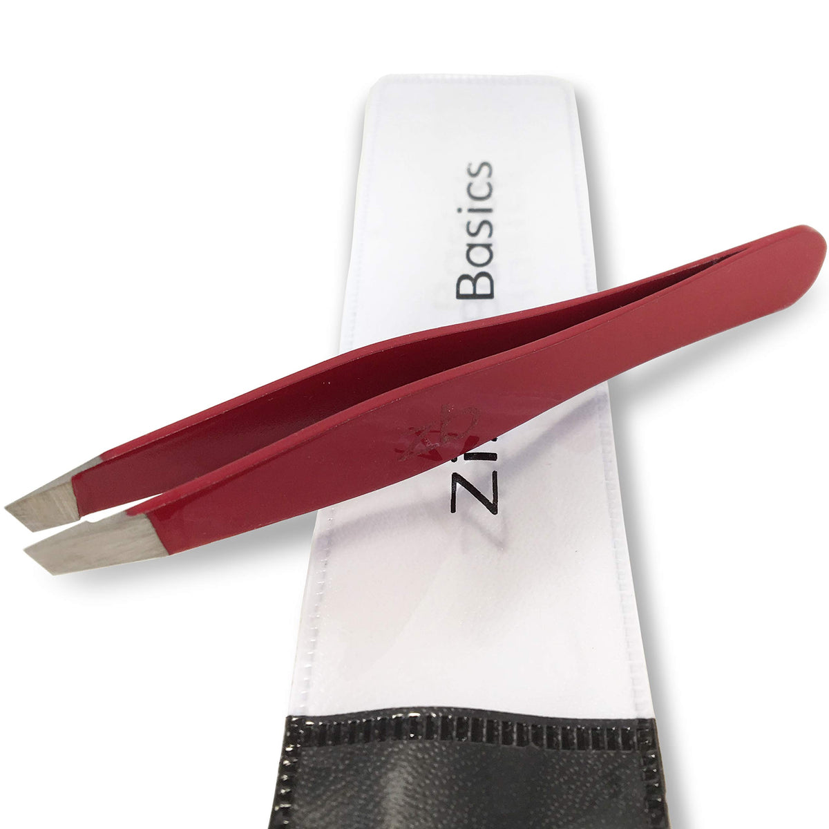 Zizzili Basics tweezers with a slant tip for precise eyebrow shaping.