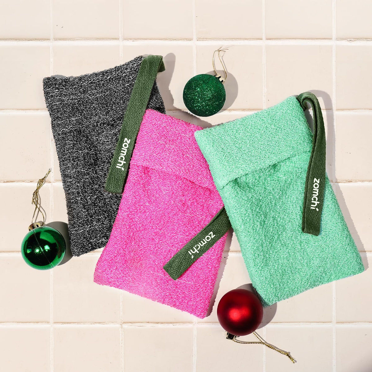 ZOMCHI deep cleansing bag rinses clean and dries between uses.
